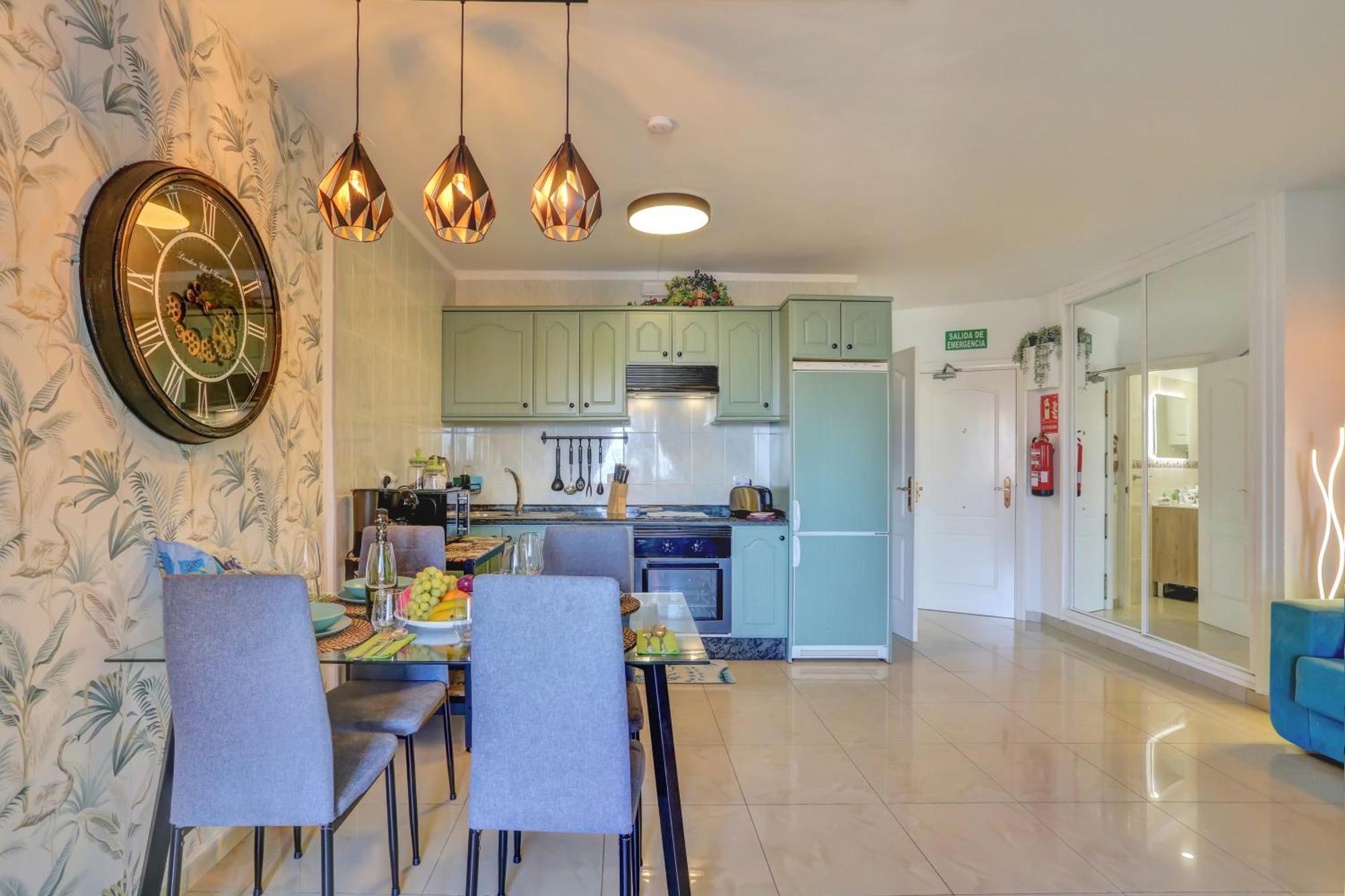 דירות לוס כריסטיאנוס Luxory Dreamy Sunset, Seafront, Direct Access To The Promenade,Wifi,Pool,Free Parking מראה חיצוני תמונה
