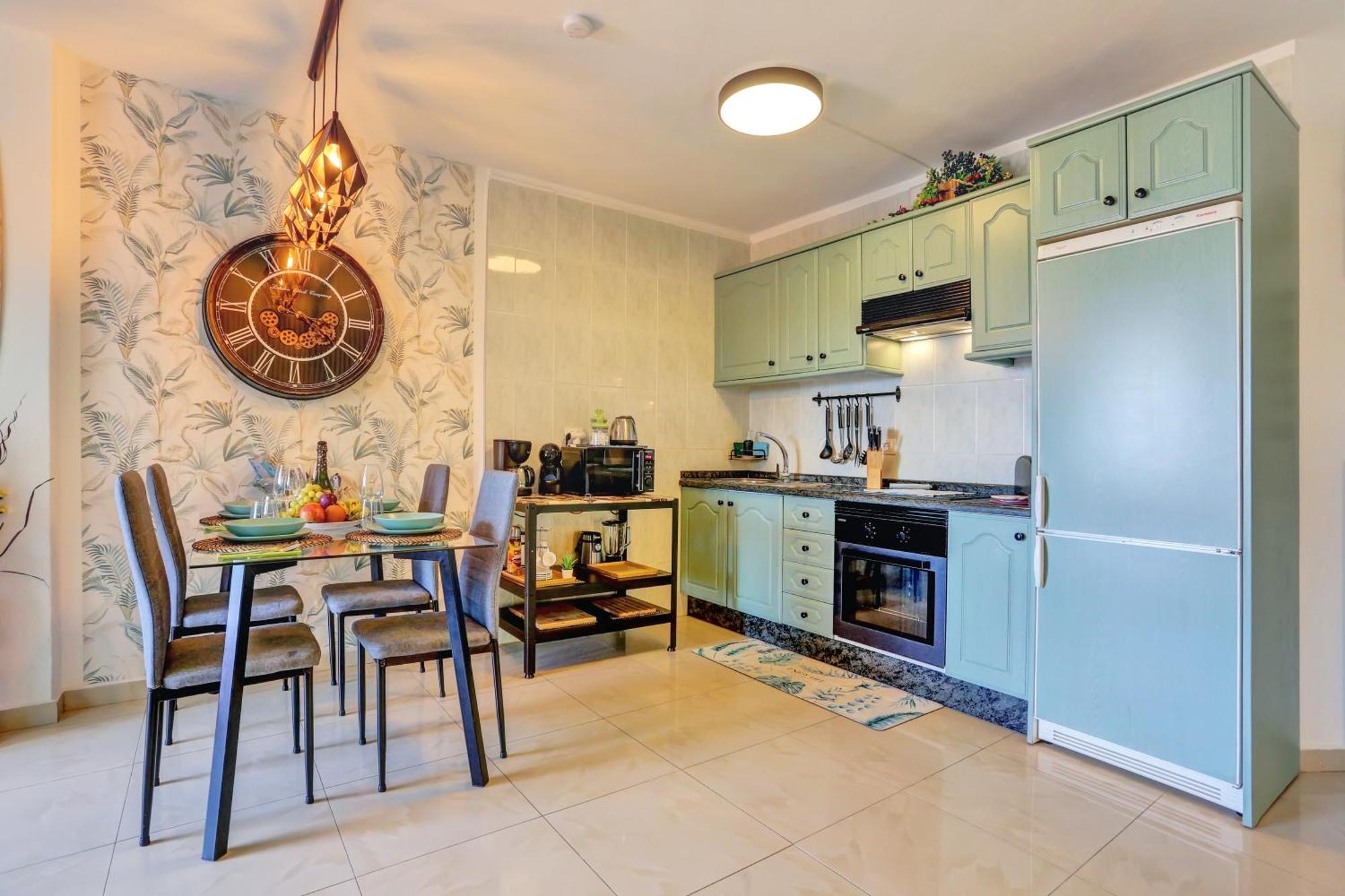 דירות לוס כריסטיאנוס Luxory Dreamy Sunset, Seafront, Direct Access To The Promenade,Wifi,Pool,Free Parking מראה חיצוני תמונה